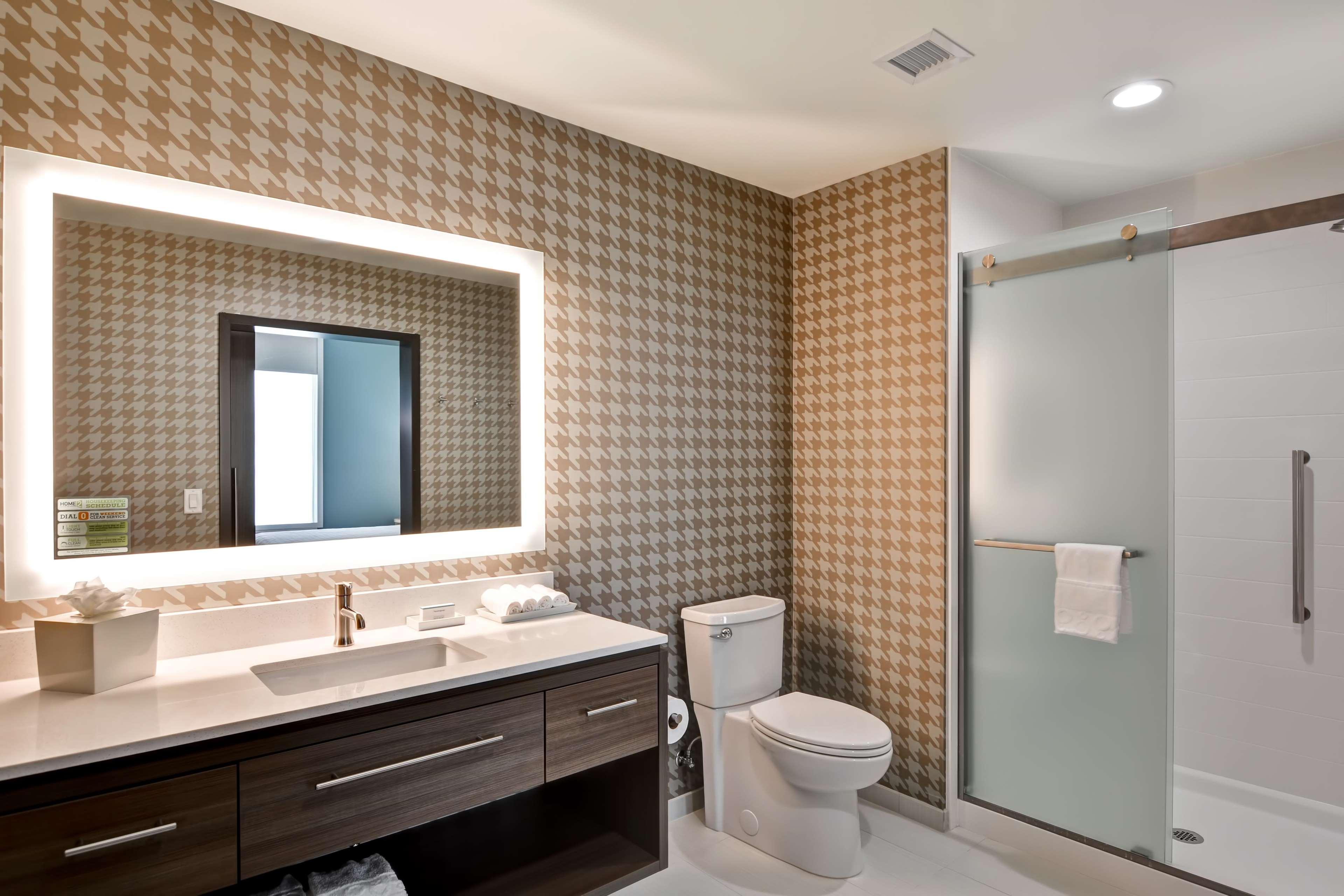 Hotel Home2 By Hilton Okc Midwest Tinker Afb 3*