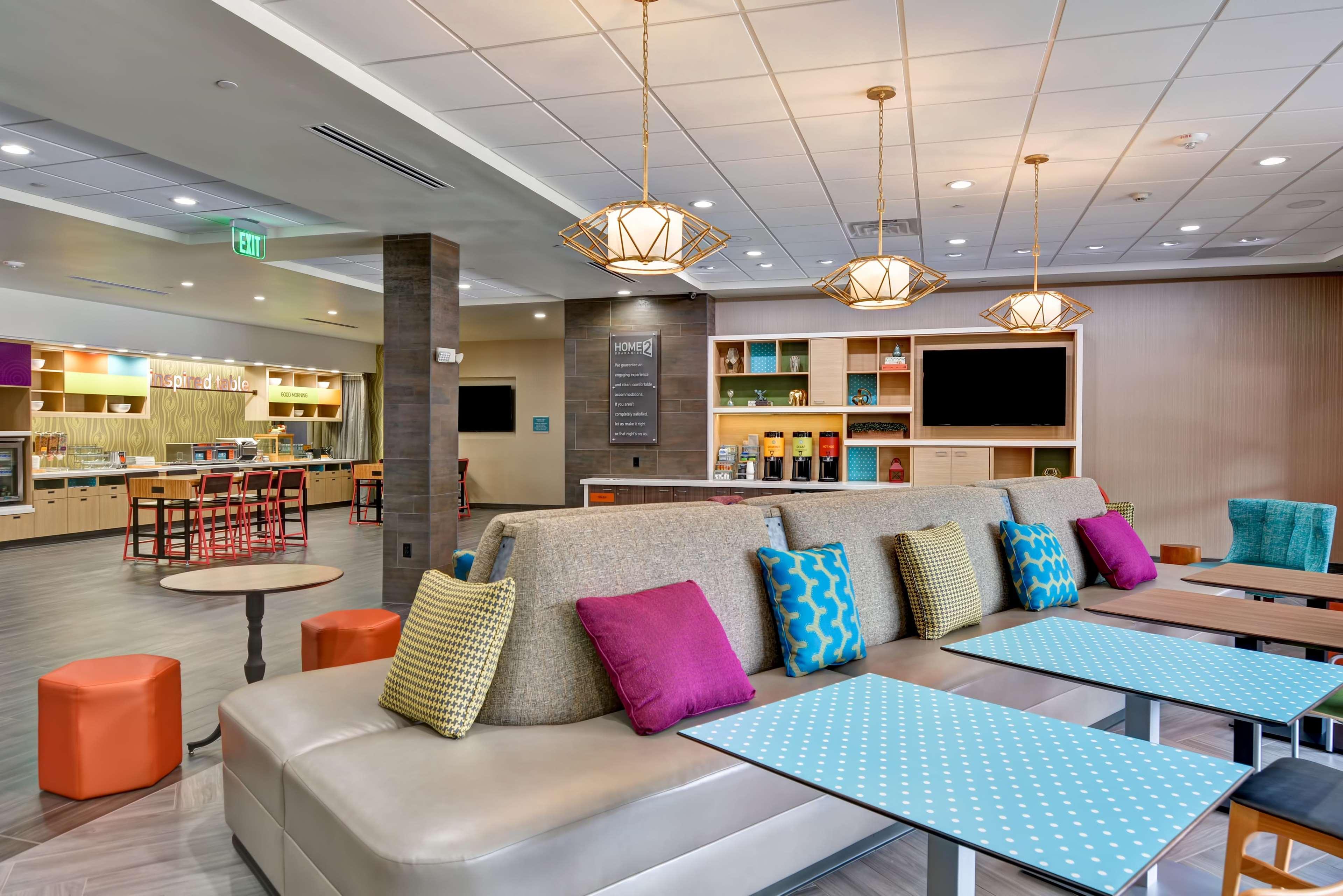 Hotel Home2 By Hilton Okc Midwest Tinker Afb 3*