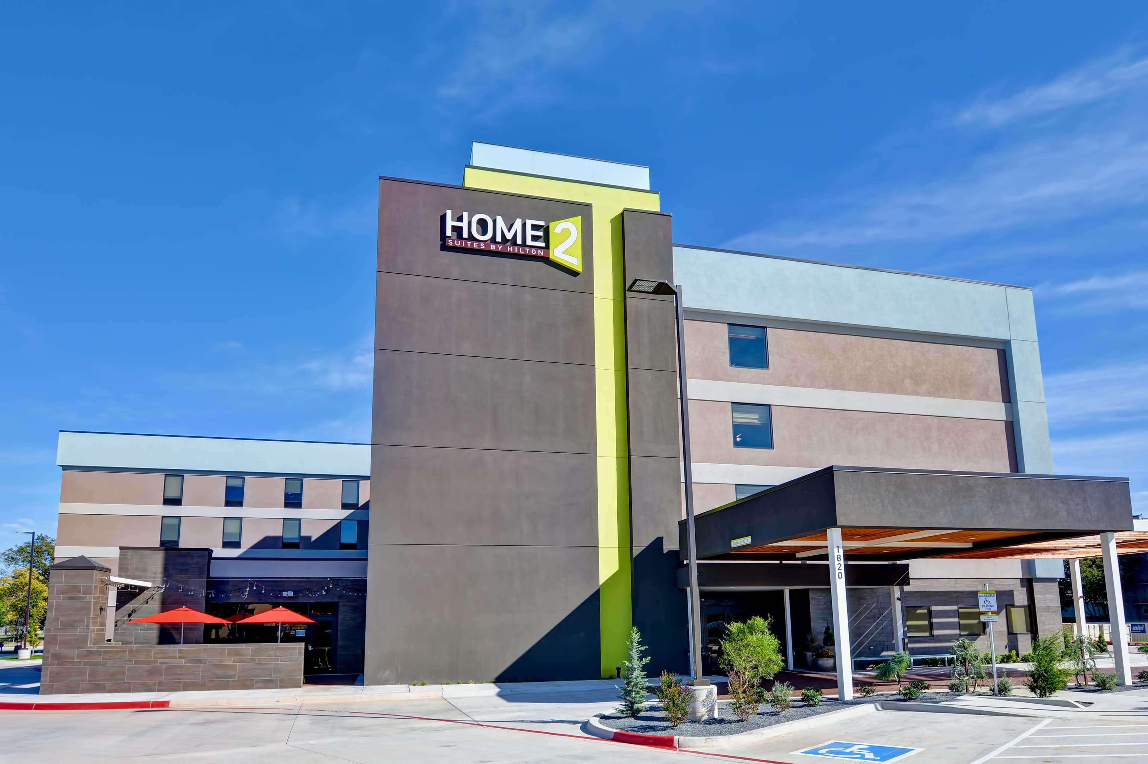 Hotel Home2 By Hilton Okc Midwest Tinker Afb