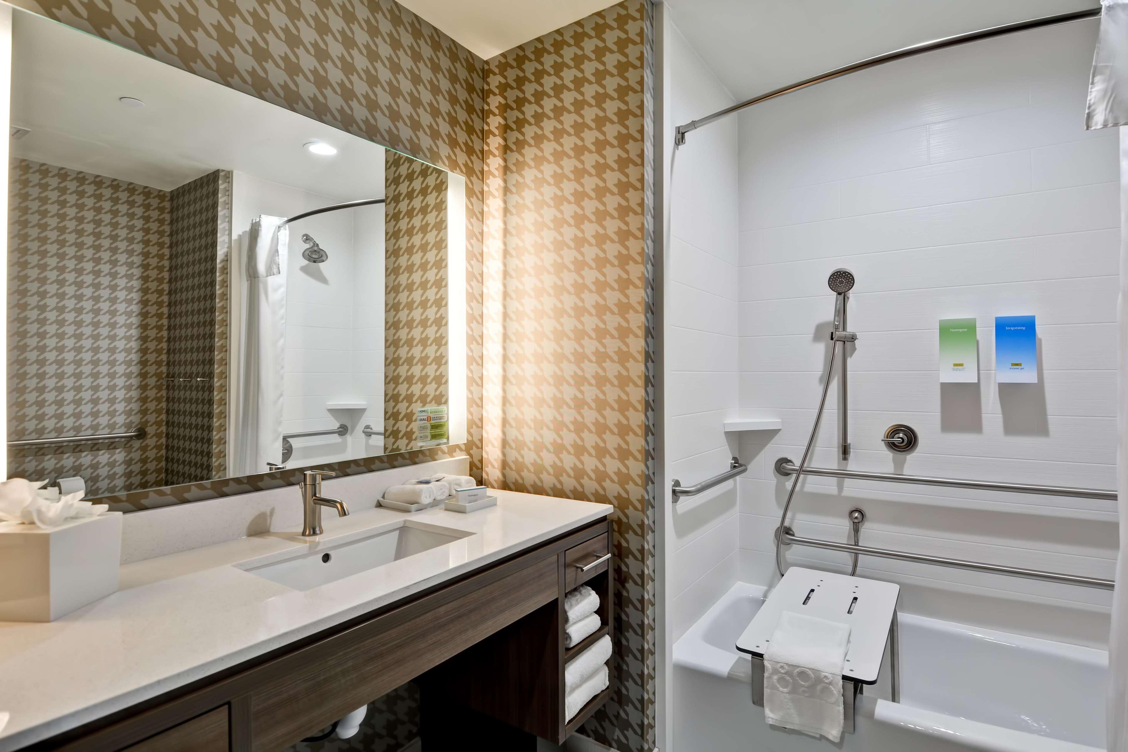 Home2 By Hilton Okc Midwest Tinker Afb 3* Midwest City