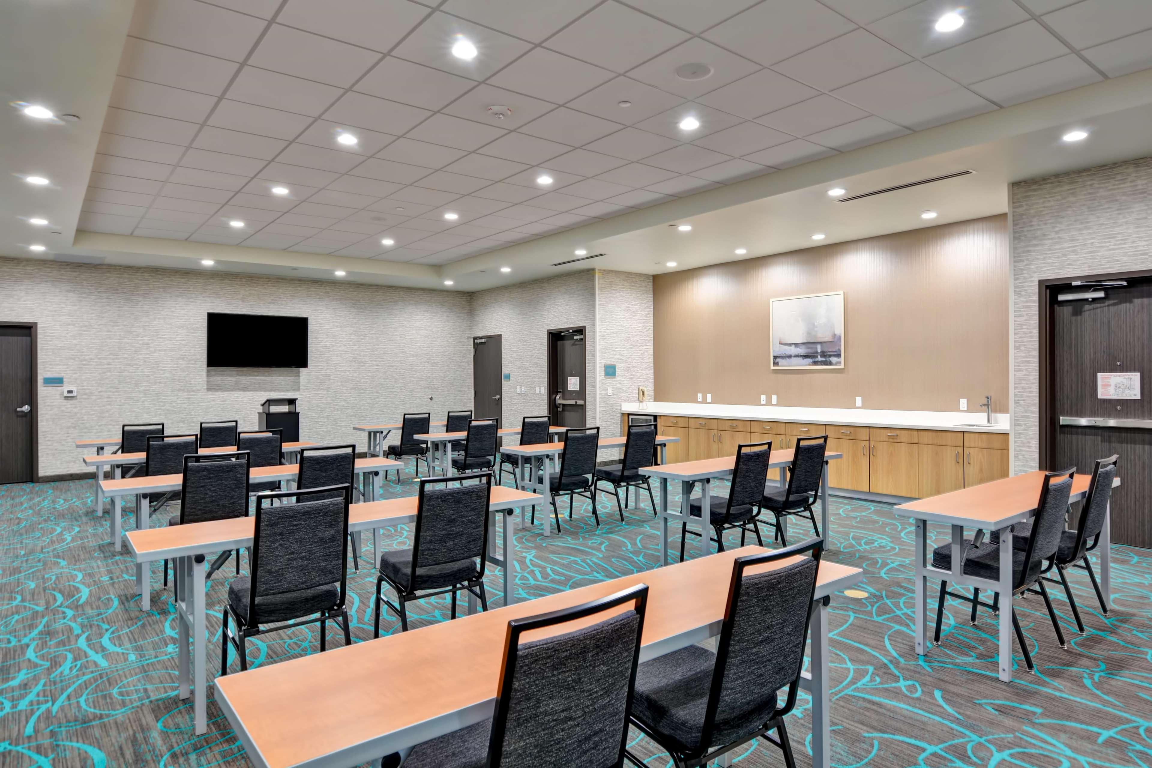 Home2 By Hilton Okc Midwest Tinker Afb Hotel 3*
