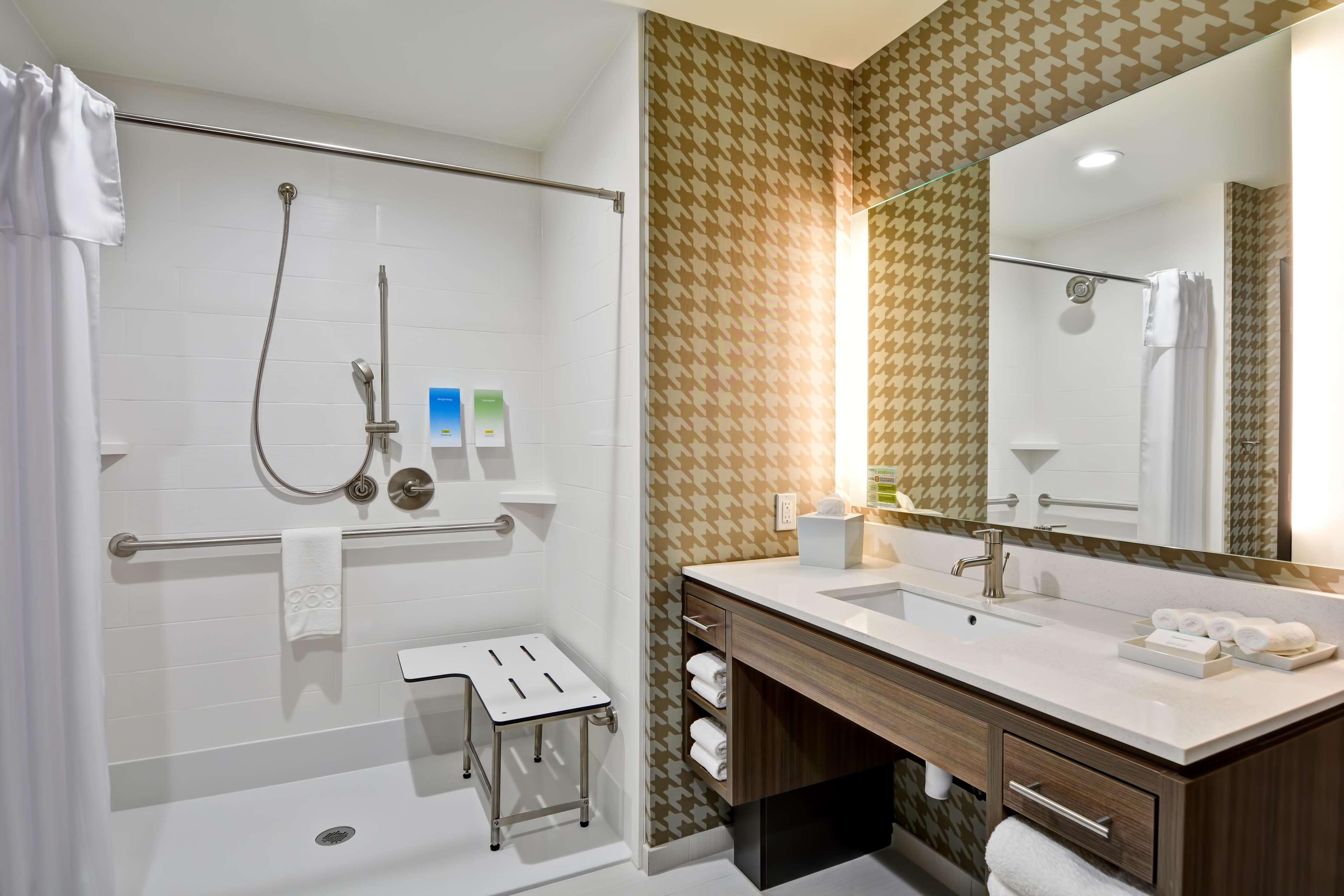 Home2 By Hilton Okc Midwest Tinker Afb 3*