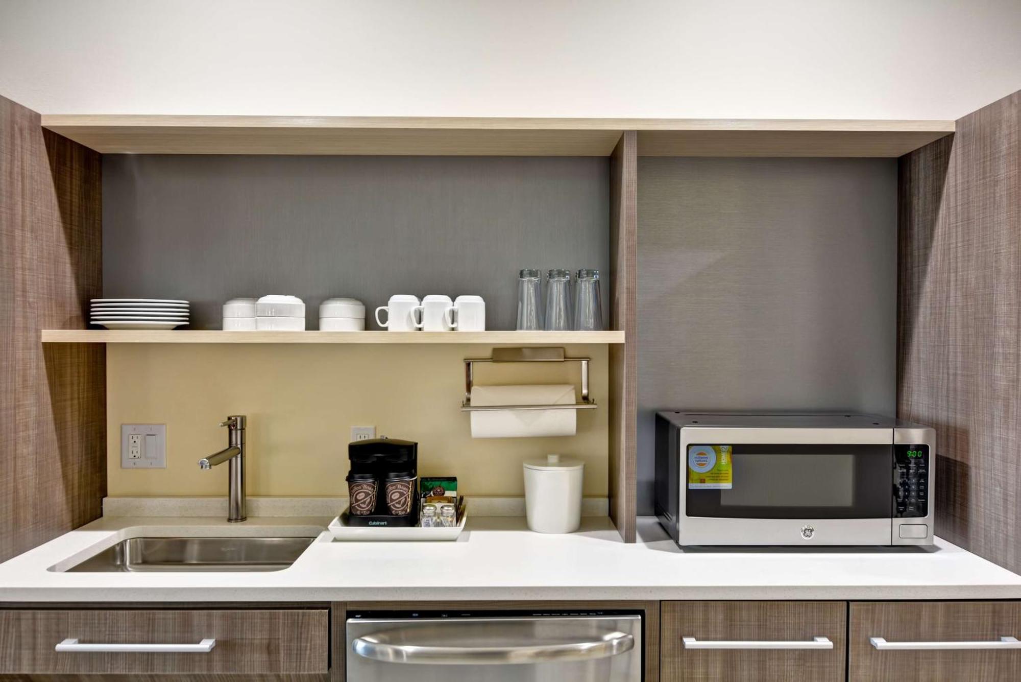 Home2 By Hilton Okc Midwest Tinker Afb 3*